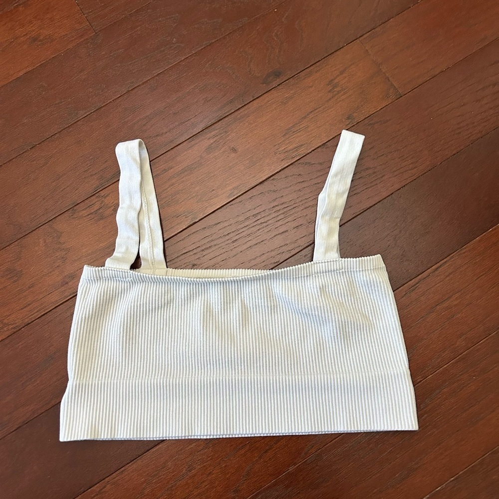 Urban Outfitters - Out From Under grey Ribbed Crop Top | Size SP